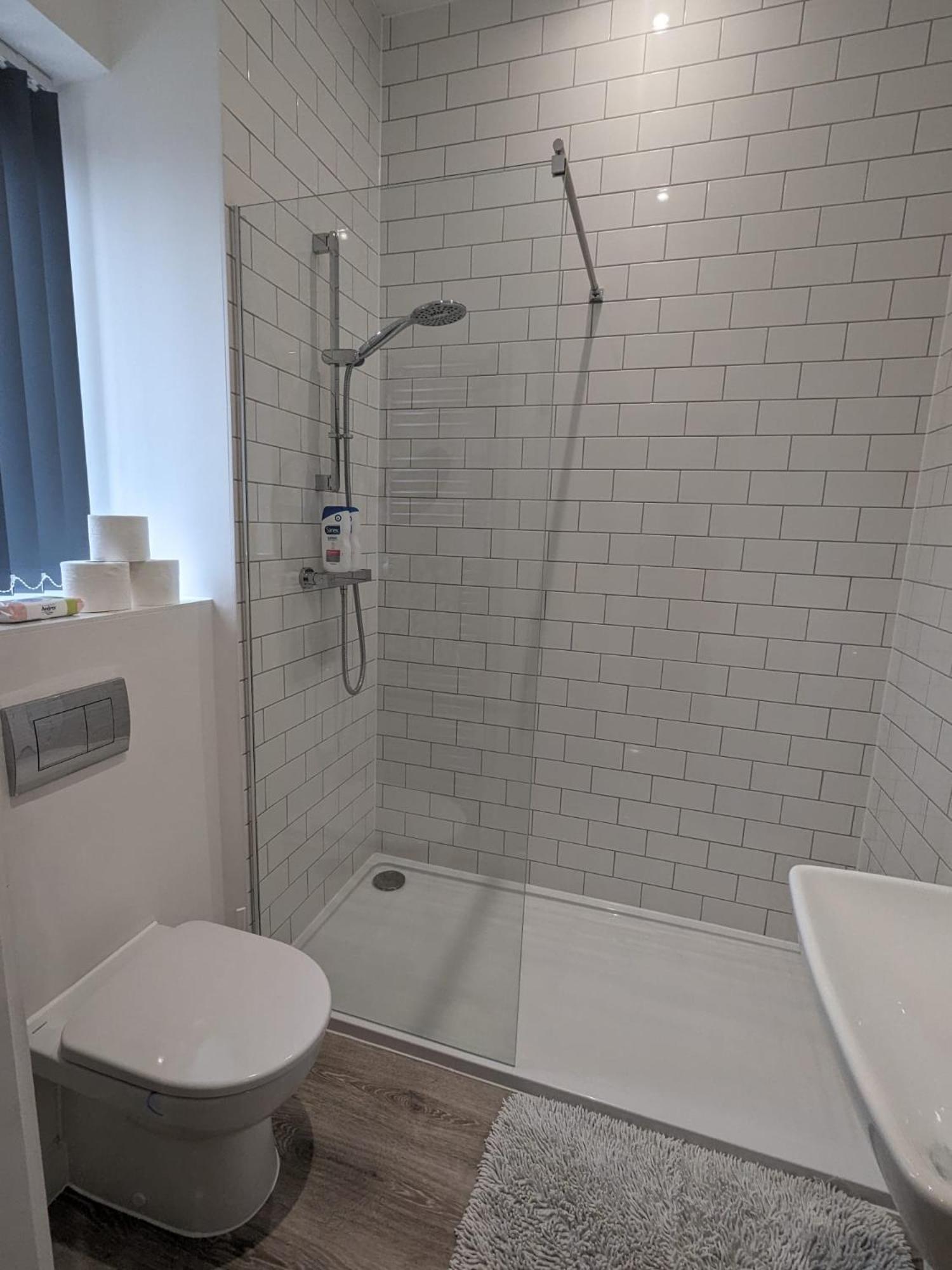 Contemporary Double Ensuite Room Birmingham Bagian luar foto